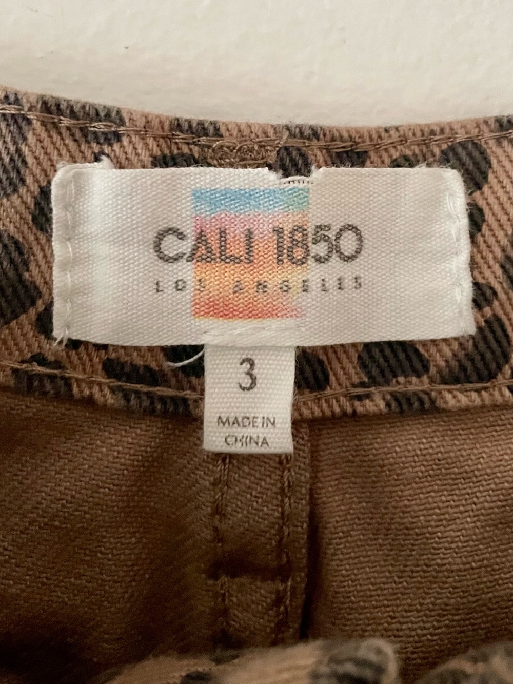 Cali 1850 Leopard Print Wide Leg Jeans Size 3 - Picture 4 of 6